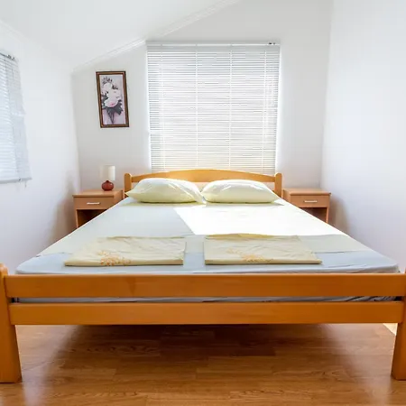 Daire With Private Pool Blagaj